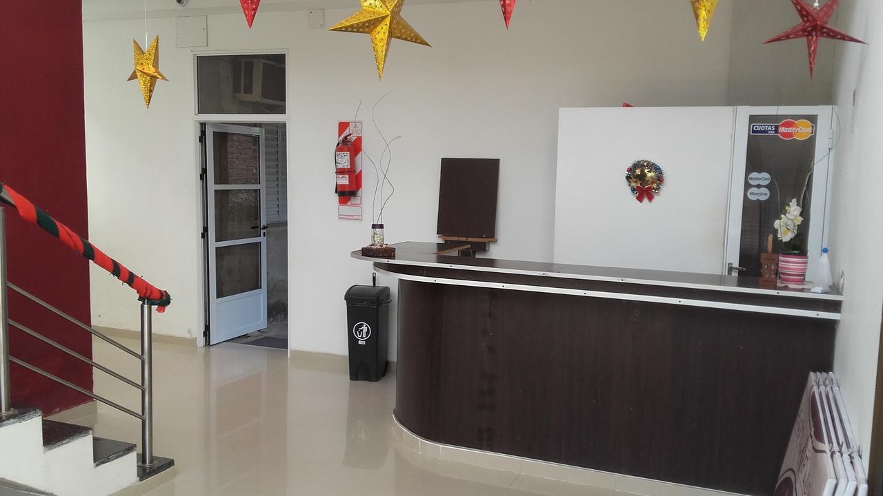 Hotel Florida Saladas Екстериор снимка