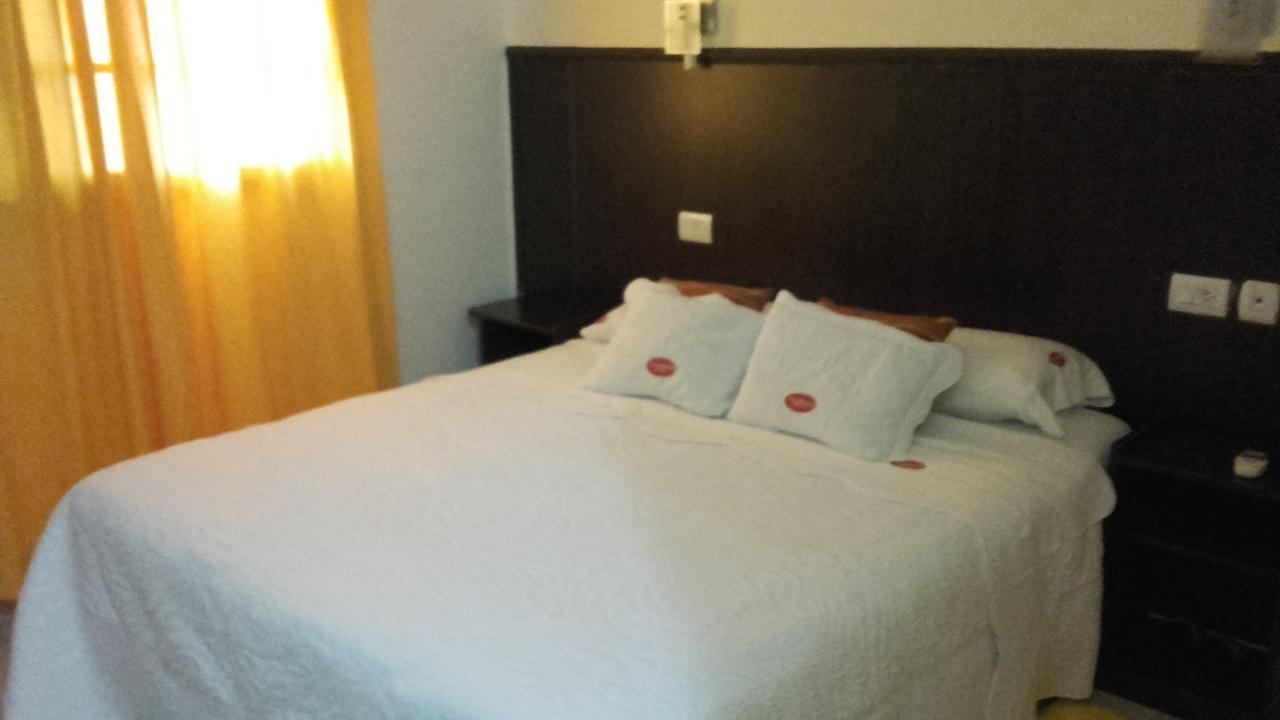 Hotel Florida Saladas Екстериор снимка